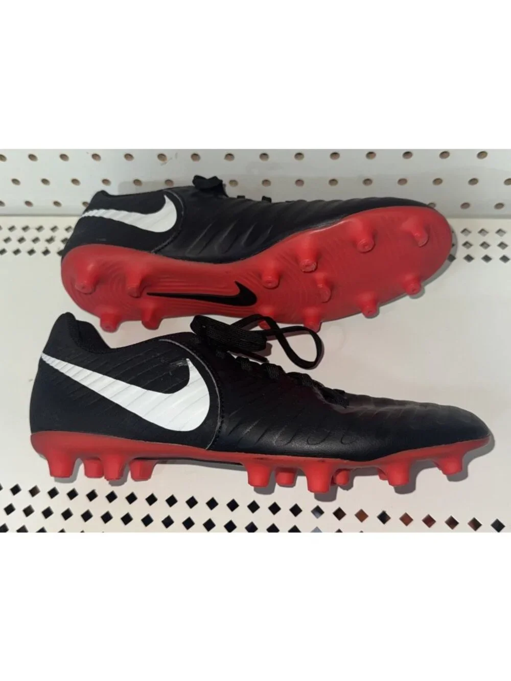 Nike Tiempo Legend 7 Club FG Mens Soccer Cleats Size 7 Black Red White